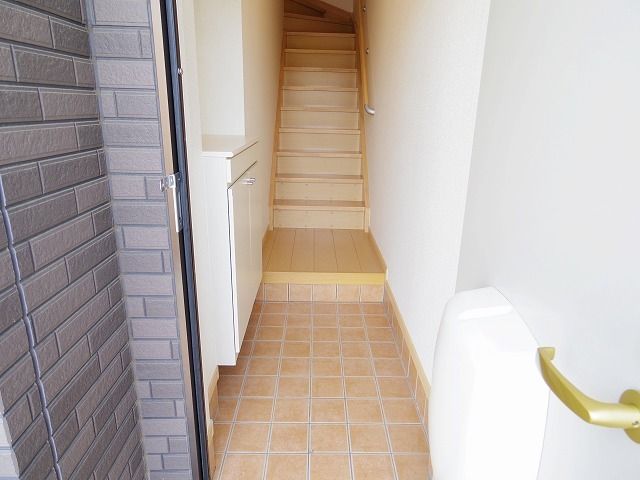 ��ʌ�����s�厚���s�����̃A�p�[�g�̌���