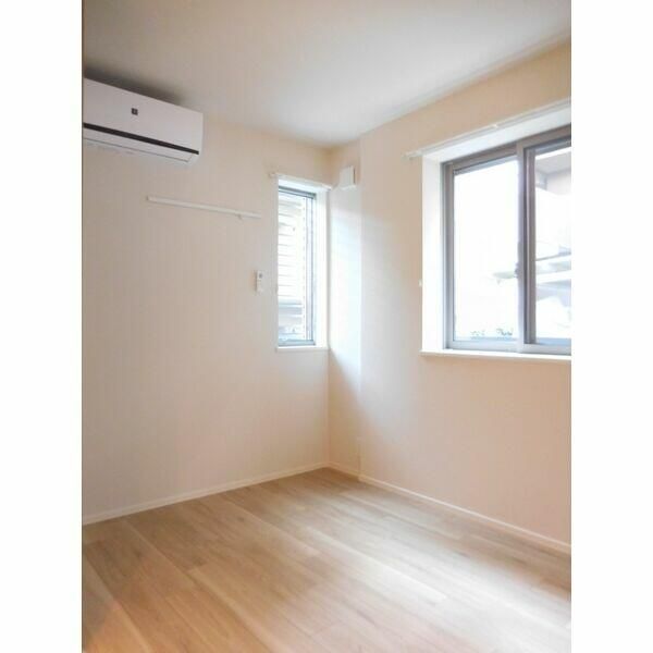 ��ʌ��������܎s�Y�a��̉ƂV���ڂ̃}���V�����̋��ԁE���r���O