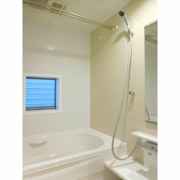 ��ʌ��������܎s�Y�a��̉ƂV���ڂ̃}���V�����̃o�X