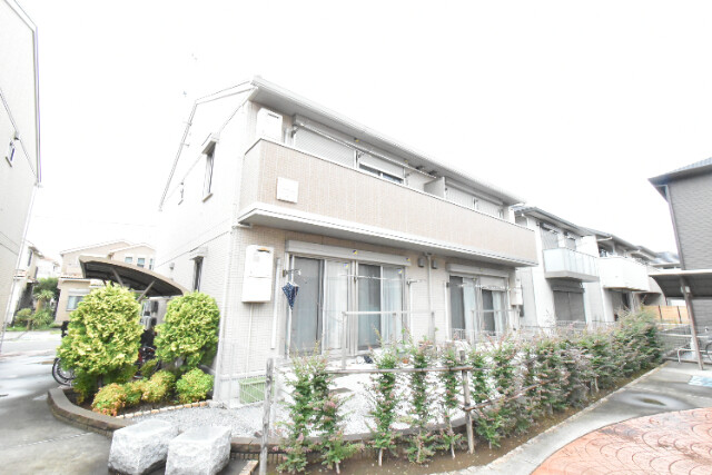 ��ʌ��������܎s�΋�����U����27-13�̃A�p�[�g�̌����O��