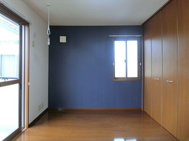 ��ʌ�����s�厚���Ԃ̃A�p�[�g�̐Q��