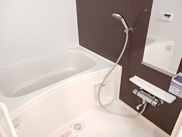 ��ʌ��t�����s���Ǔ��R���ڂ̃A�p�[�g�̃o�X