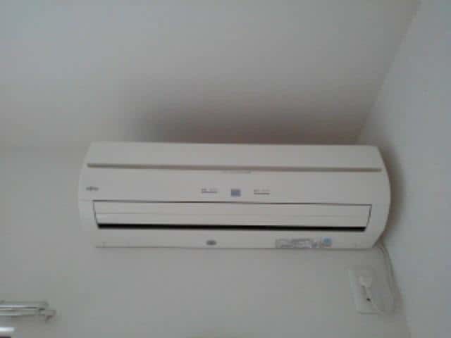 ��ʌ�����s�厚���s�̉Ƃ̃A�p�[�g�̂��̑��ݔ�