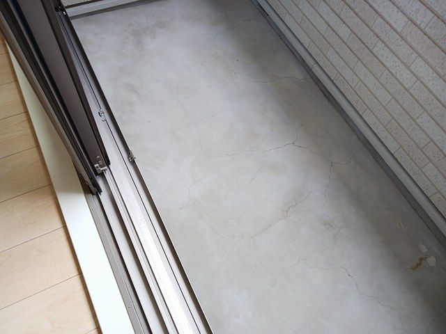 ��ʌ��t�����s���Ǔ��R���ڂ̃A�p�[�g�̃o���R�j�[