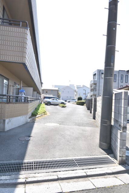 ��ʌ��������܎s��{��听���R���ڂ̃}���V�����̒��ԏ�