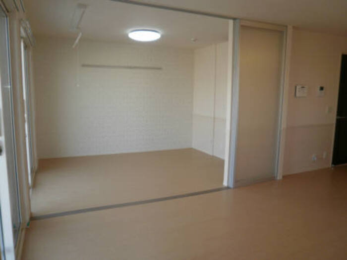 ��ʌ��������܎s�΋�����U���ڂ̃A�p�[�g�̂��̑������E�X�y�[�X