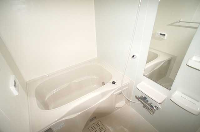 ��ʌ�����s�����R���ڂ̃A�p�[�g�̃o�X