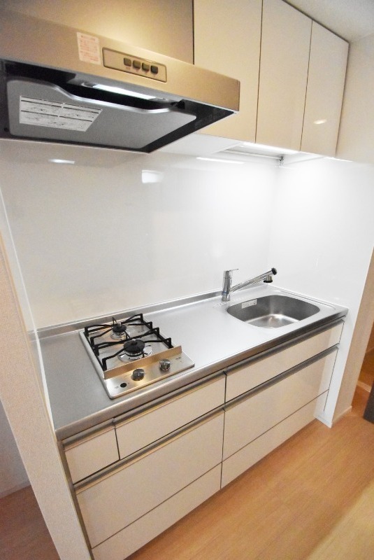 ��ʌ��������܎s�k��y�C���P���ڂ̃}���V�����̃L�b�`��