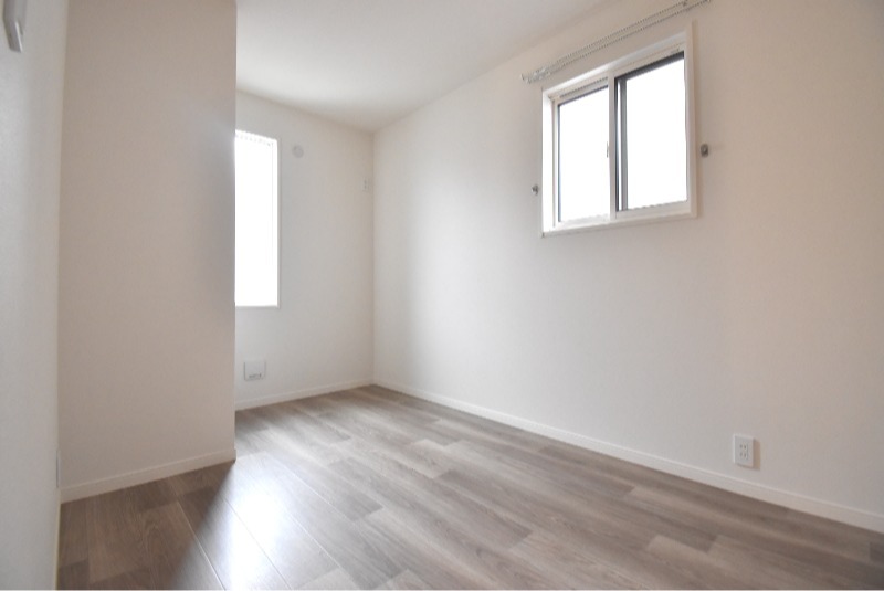 ��ʌ��������܎s�΋�����T���ڂ̃e���X�n�E�X�̂��̑������E�X�y�[�X