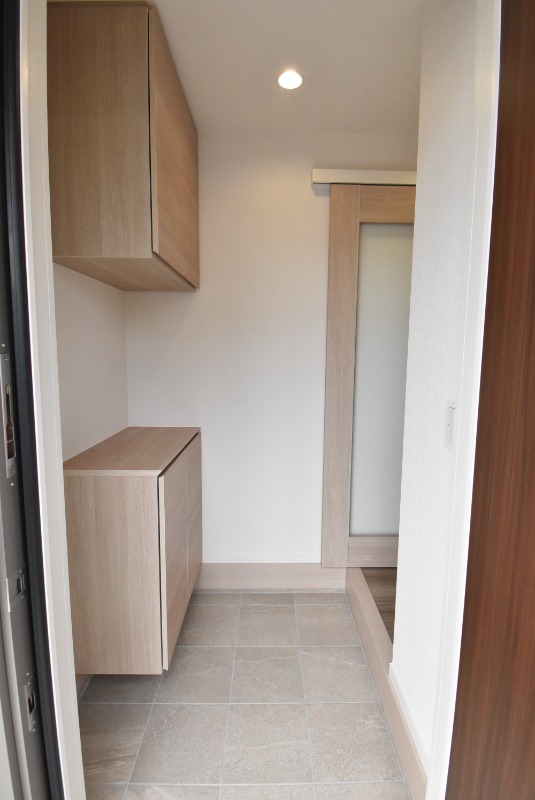 ��ʌ��������܎s�΋�����T���ڂ̃e���X�n�E�X�̌���