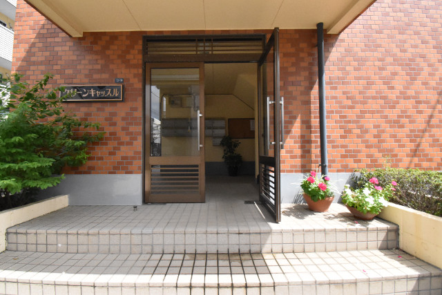 ��ʌ�����s�k����P���ڂ̃}���V�����̃G���g�����X