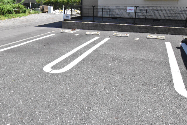 ��ʌ��������܎s�k�擌�听���Q���ڂ̃}���V�����̒��ԏ�