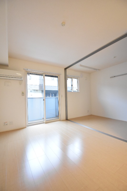 ��ʌ��������܎s����厚�w��̃A�p�[�g�̂��̑������E�X�y�[�X