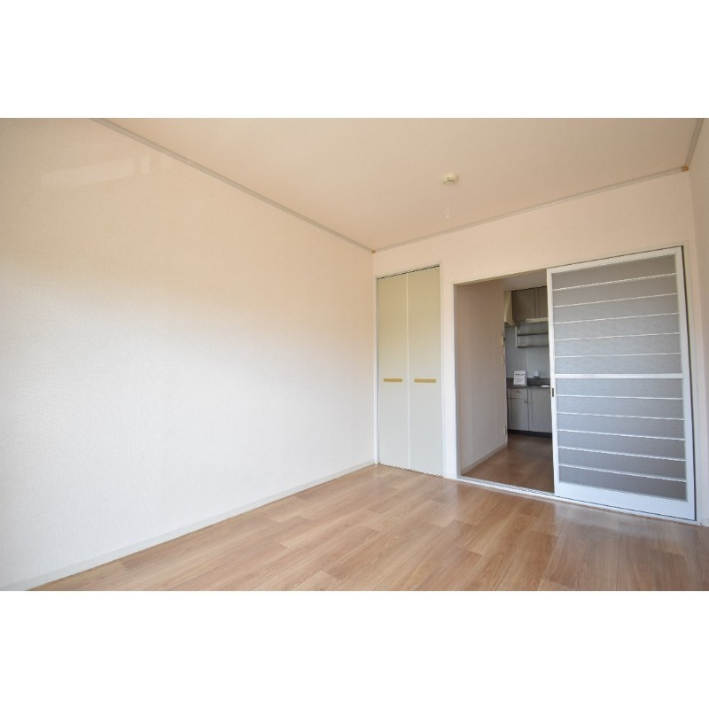 ��ʌ��������܎s�����攪���q�S���ڂ̃A�p�[�g�̋��ԁE���r���O