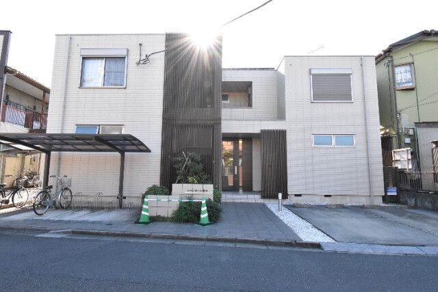 ��ʌ�����s��ؐ��S����12-15�̃}���V�����̌����O��