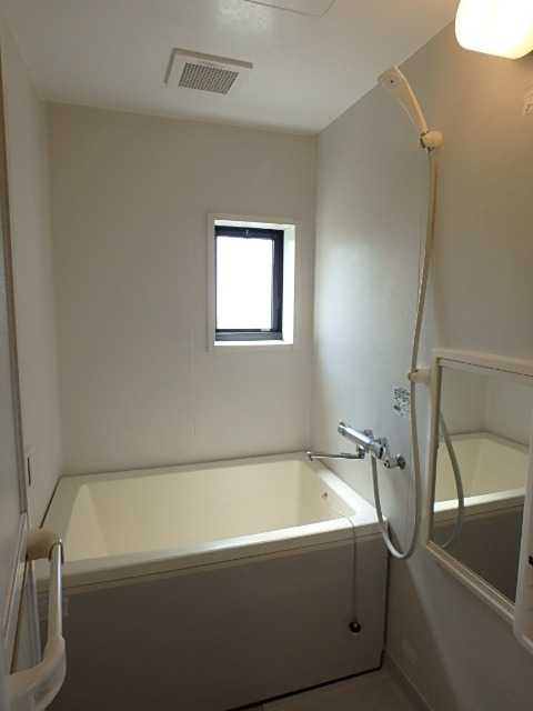 ��ʌ��������܎s������厚�쒆��̃e���X�n�E�X�̃o�X