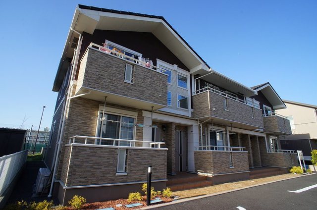 ��ʌ��z�J�s���C�N�^�E���V���ڂ̃A�p�[�g�̌����O��