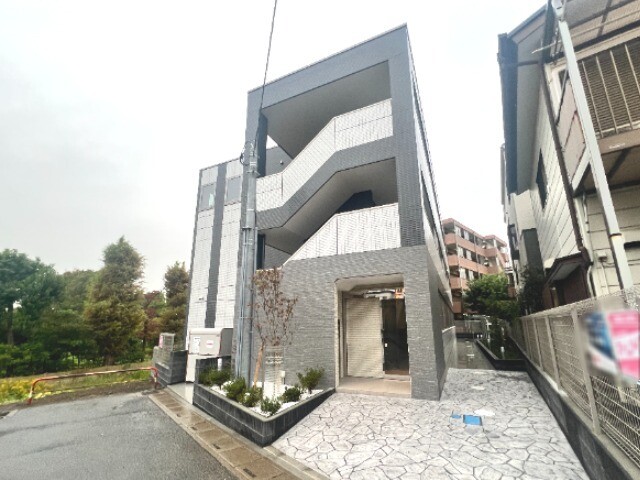 ��ʌ��������܎s�������˂Q����3-5�̃}���V�����̌����O��