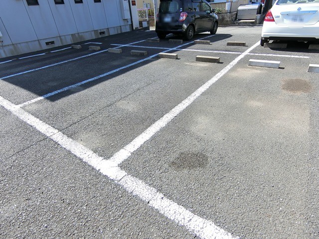 ��ʌ��������܎s������厚�쒆��̃e���X�n�E�X�̒��ԏ�