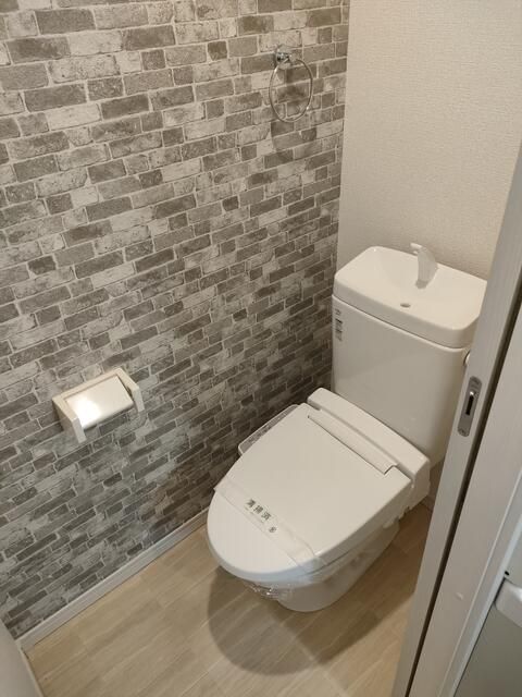 ��ʌ��k�����S�ɓޒ��{���Q���ڂ̃A�p�[�g�̃g�C��