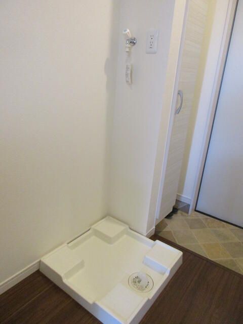 ��ʌ��k�����S�ɓޒ��{���Q���ڂ̃A�p�[�g�̂��̑�