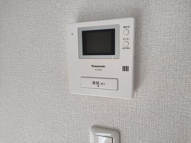 ��ʌ��k�����S�ɓޒ��{���Q���ڂ̃A�p�[�g�̂��̑�