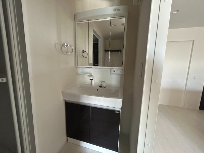 ��ʌ��������܎s�������˂Q���ڂ̃}���V�����̐��ʏ�