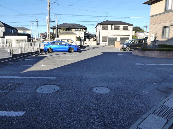 ��ʌ�����s�厚�ؑ]�C�̃A�p�[�g�̒��ԏ�