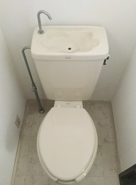 ��ʌ��������܎s��{��O���R���ڂ̃A�p�[�g�̃g�C��