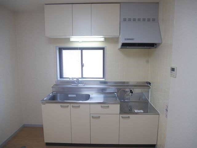 ��ʌ��@�c�s���U���ڂ̃}���V�����̃L�b�`��