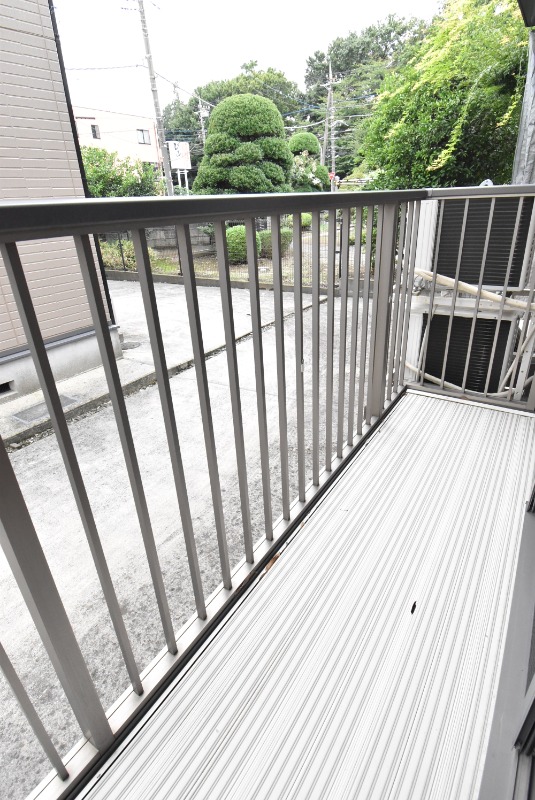 ��ʌ��������܎s�k��������Q���ڂ̃A�p�[�g�̃o���R�j�[