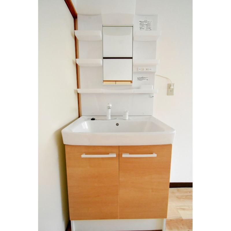 ��ʌ��@�c�s���m�؂Q���ڂ̃e���X�n�E�X�̐��ʏ�