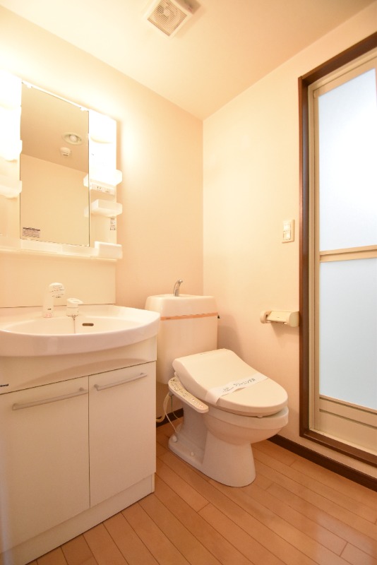 ��ʌ�����s�����J�{���Q���ڂ̃}���V�����̐��ʏ�