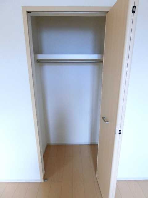 ��ʌ��k�����S�ɓޒ����Q���ڂ̃A�p�[�g�̎��[