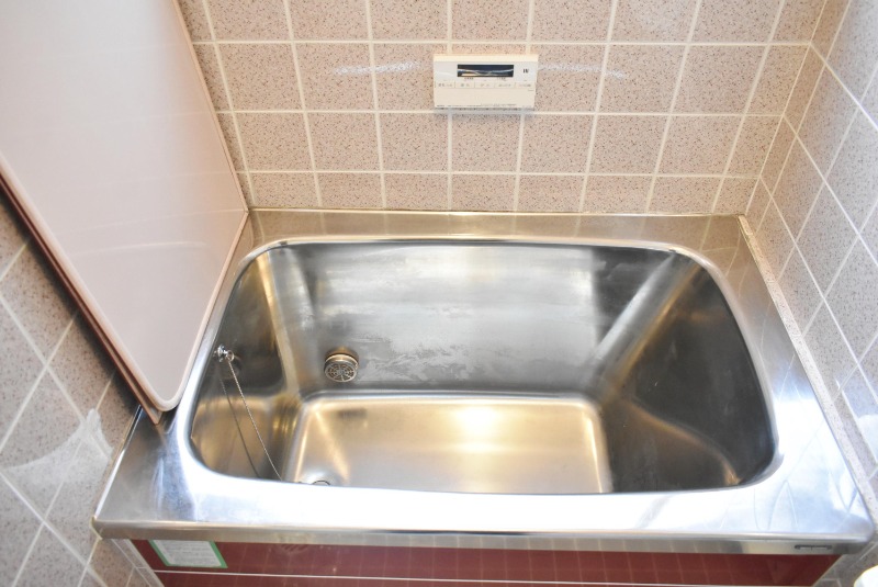 ��ʌ��n�s�����U���ڂ̃e���X�n�E�X�̃o�X