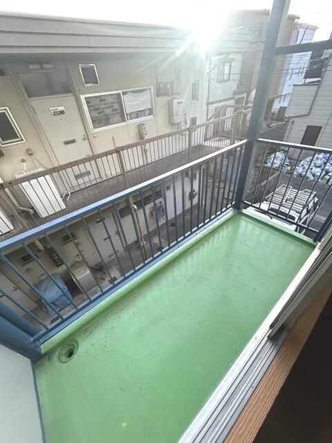 ��ʌ������s�����R���ڂ̃}���V�����̃o���R�j�[