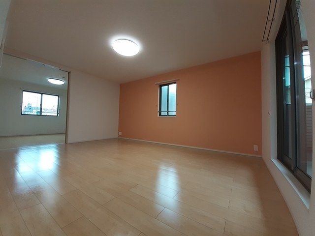 ��ʌ�����s�����P���ڂ̃A�p�[�g�̋��ԁE���r���O