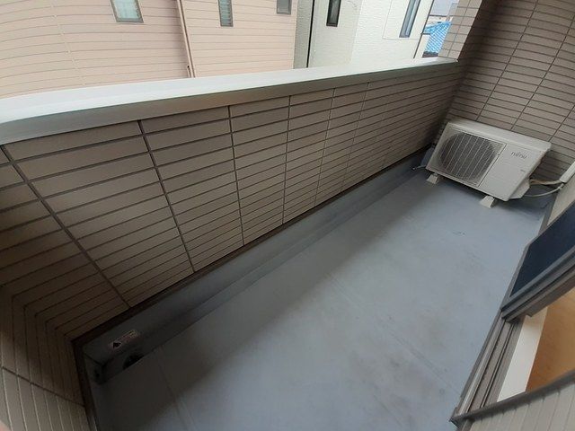 ��ʌ�����s�����P���ڂ̃A�p�[�g�̃o���R�j�[