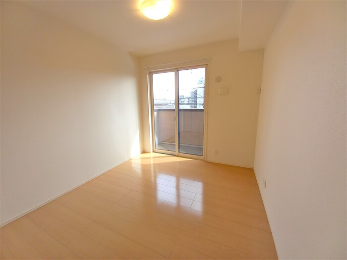 ��ʌ��t�����s�����Q���ڂ̃A�p�[�g�̂��̑������E�X�y�[�X