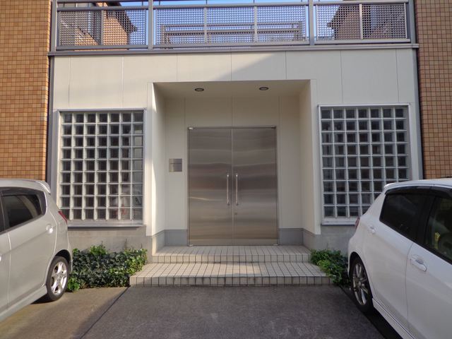 ��ʌ��������܎s������㗎���Q���ڂ̃A�p�[�g�̃G���g�����X