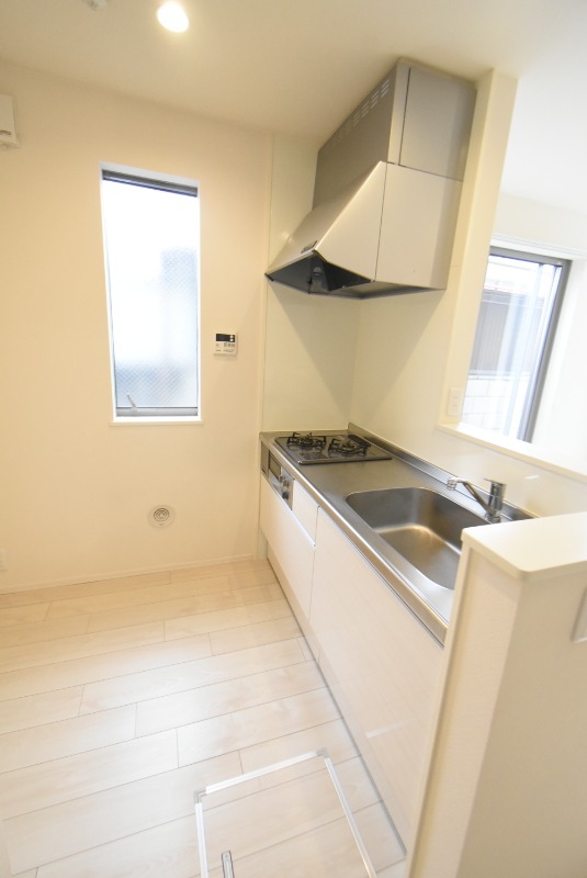 ��ʌ��F�J�s�����P���ڂ̃}���V�����̃L�b�`��