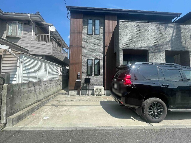 ��ʌ�����s�㒬�Q����11-4�̃A�p�[�g�̌����O��