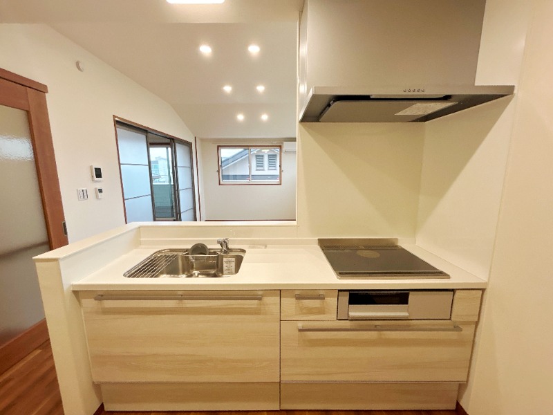 ��ʌ��������܎s�k��{�����R���ڂ̃A�p�[�g�̃L�b�`��