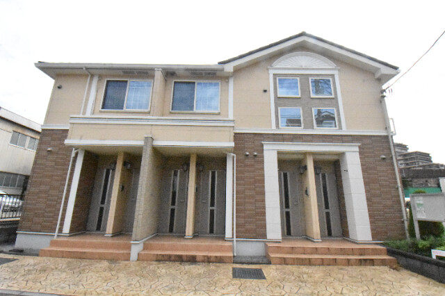 ��ʌ������s��ʖ�̃A�p�[�g�̃G���g�����X