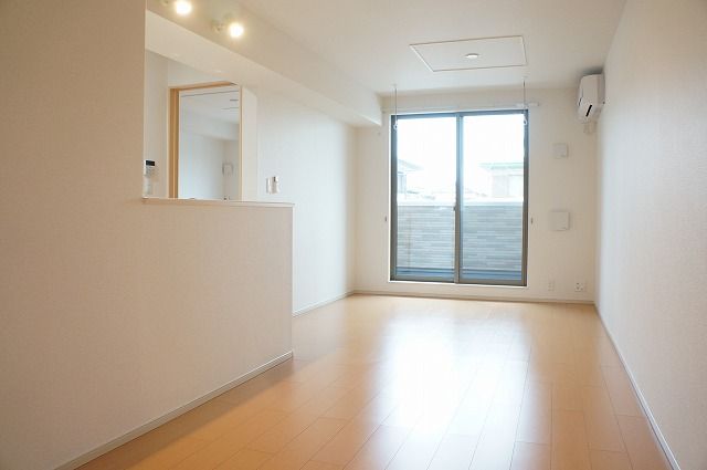 ��ʌ��������܎s�΋�厚���̃A�p�[�g�̋��ԁE���r���O