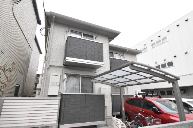 ��ʌ��������܎s�k��{�����R����74�̃A�p�[�g�̌����O��