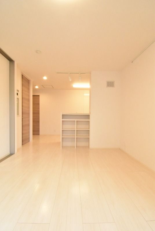 ��ʌ��������܎s�k��{�����R���ڂ̃A�p�[�g�̋��ԁE���r���O