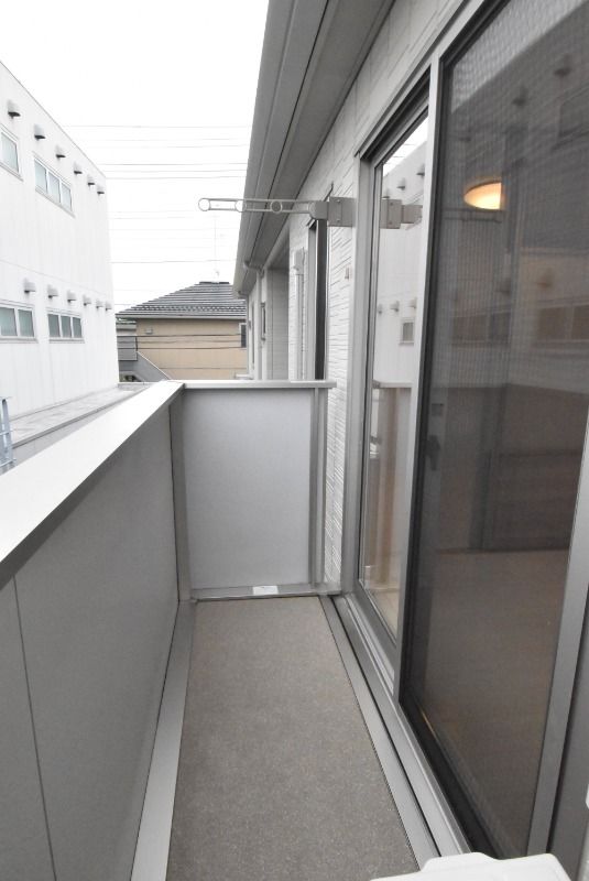 ��ʌ��������܎s�k��{�����R���ڂ̃A�p�[�g�̃o���R�j�[