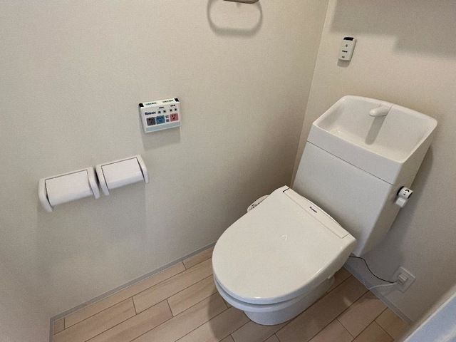 ��ʌ�����s�厚���s���т̃A�p�[�g�̃g�C��