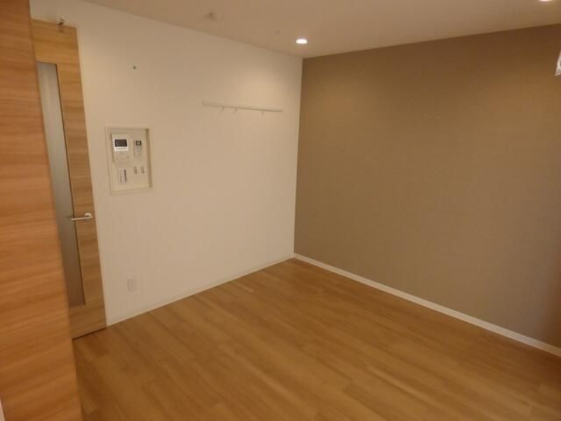 ��ʌ��������܎s��{��k�ܒ��P���ڂ̃}���V�����̂��̑������E�X�y�[�X